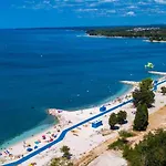Caramel Comforts With Sea View In Stinjan Only 300 M From The Beach, Free Parking Πούλα
