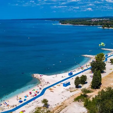 Caramel Comforts With Sea View In Stinjan Only 300 M From The Beach, Free Parking Pula