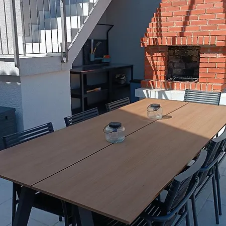 Caramel Comforts With Sea View In Stinjan Only 300 M From The Beach, Free Parking *