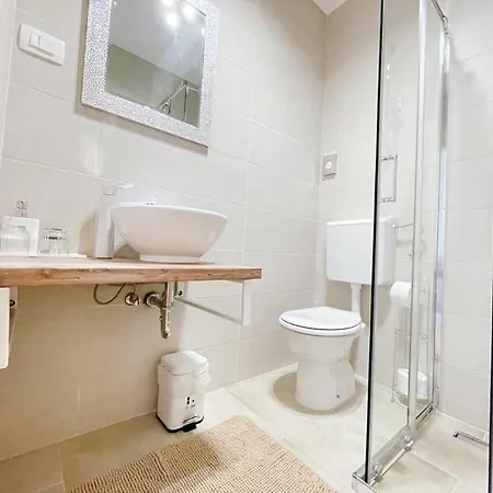 Caramel Comforts With Sea View In Stinjan Only 300 M From The Beach, Free Parking Daire *