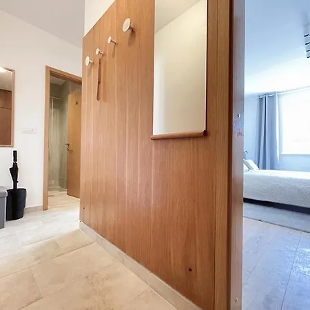 Caramel Comforts With Sea View In Stinjan Only 300 M From The Beach, Free Parking