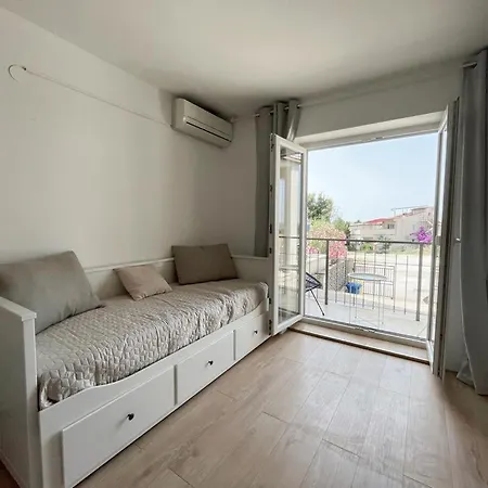 Caramel Comforts With Sea View In Stinjan Only 300 M From The Beach, Free Parking Pula