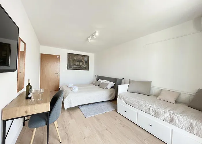 Caramel Comforts With Sea View In Stinjan Only 300 M From The Beach, Free Parking Apartment