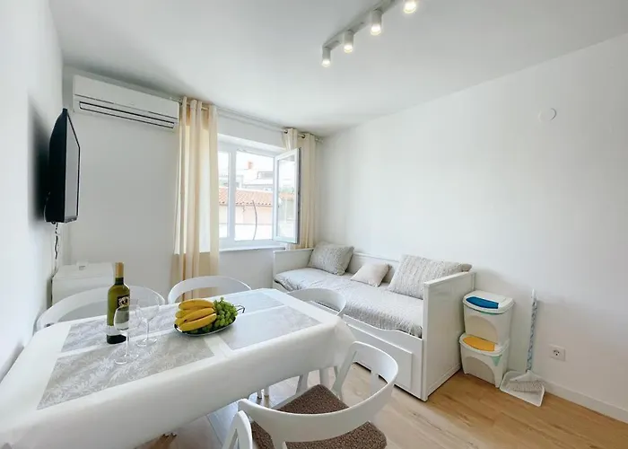 Caramel Comforts With Sea View In Stinjan Only 300 M From The Beach, Free Parking *