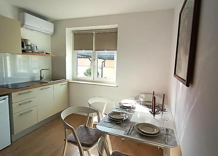 Apartment Caramel Comforts With Sea View In Stinjan Only 300 M From The Beach, Free Parking